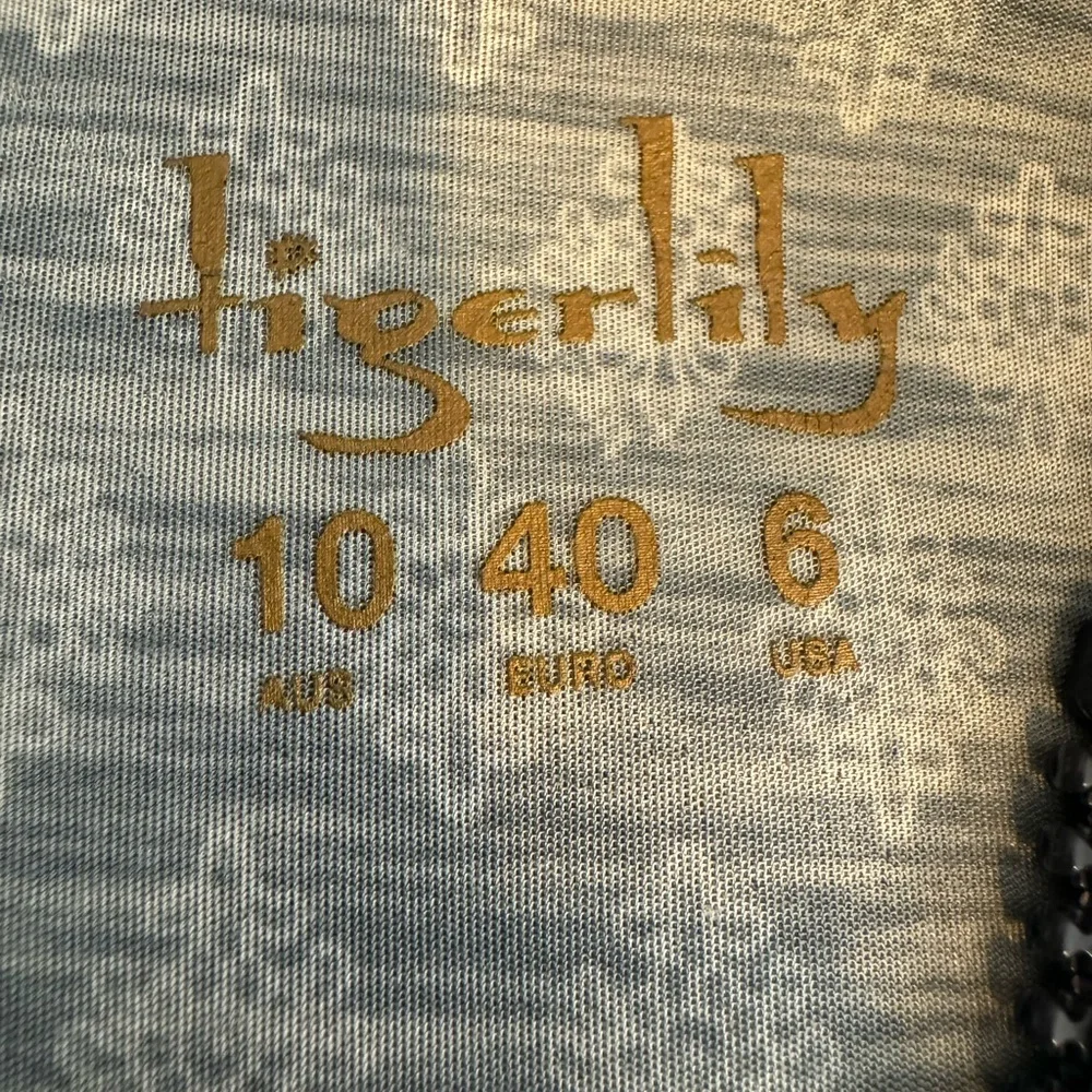 Spring Suit - Picture 5 of 8